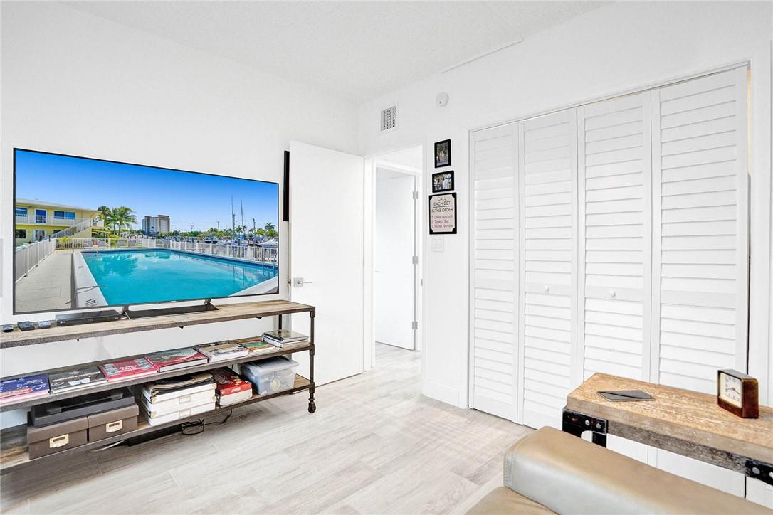 Santa Barbara Shores - Residential