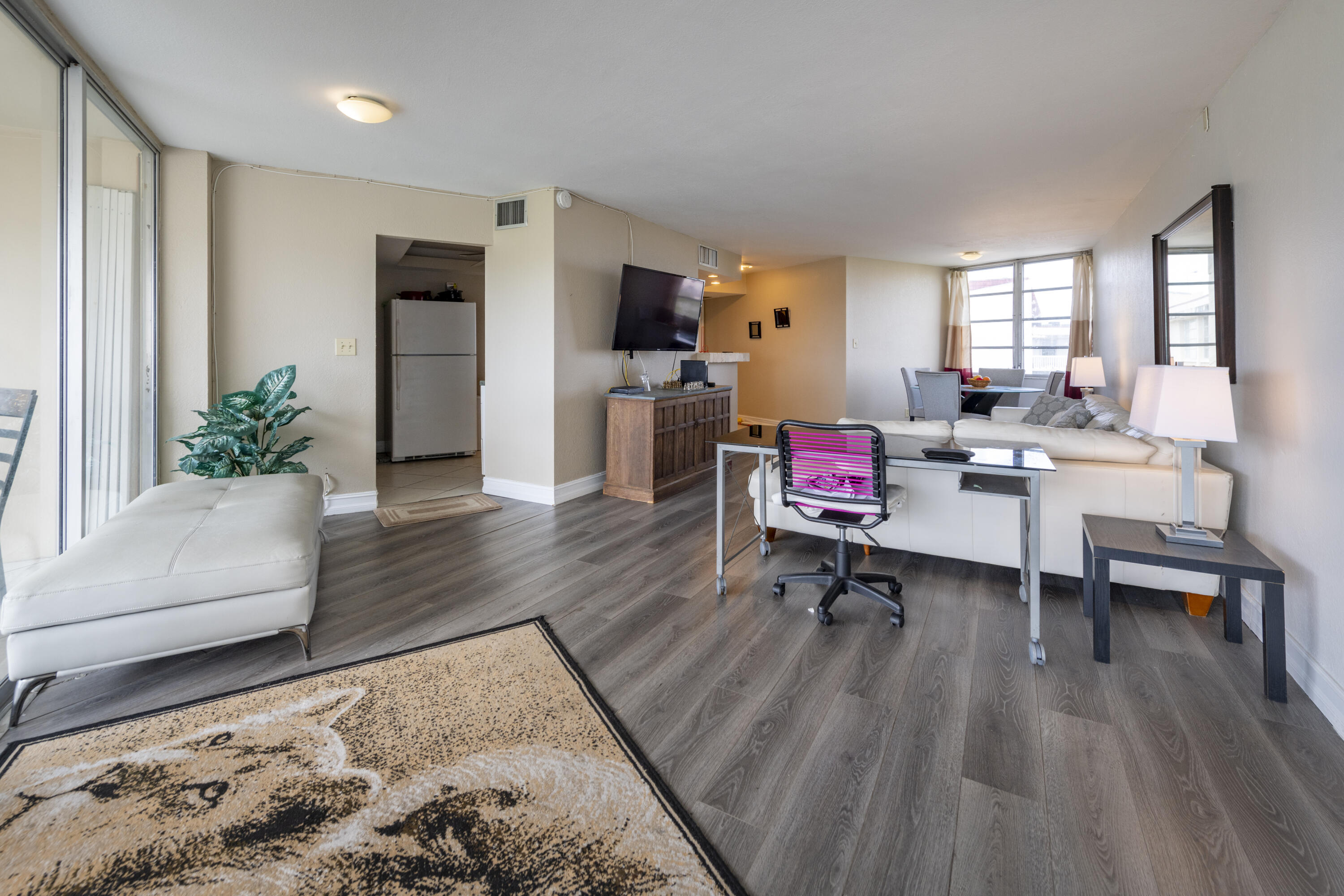 ENVIRON I CONDO 9 - Residential Lease