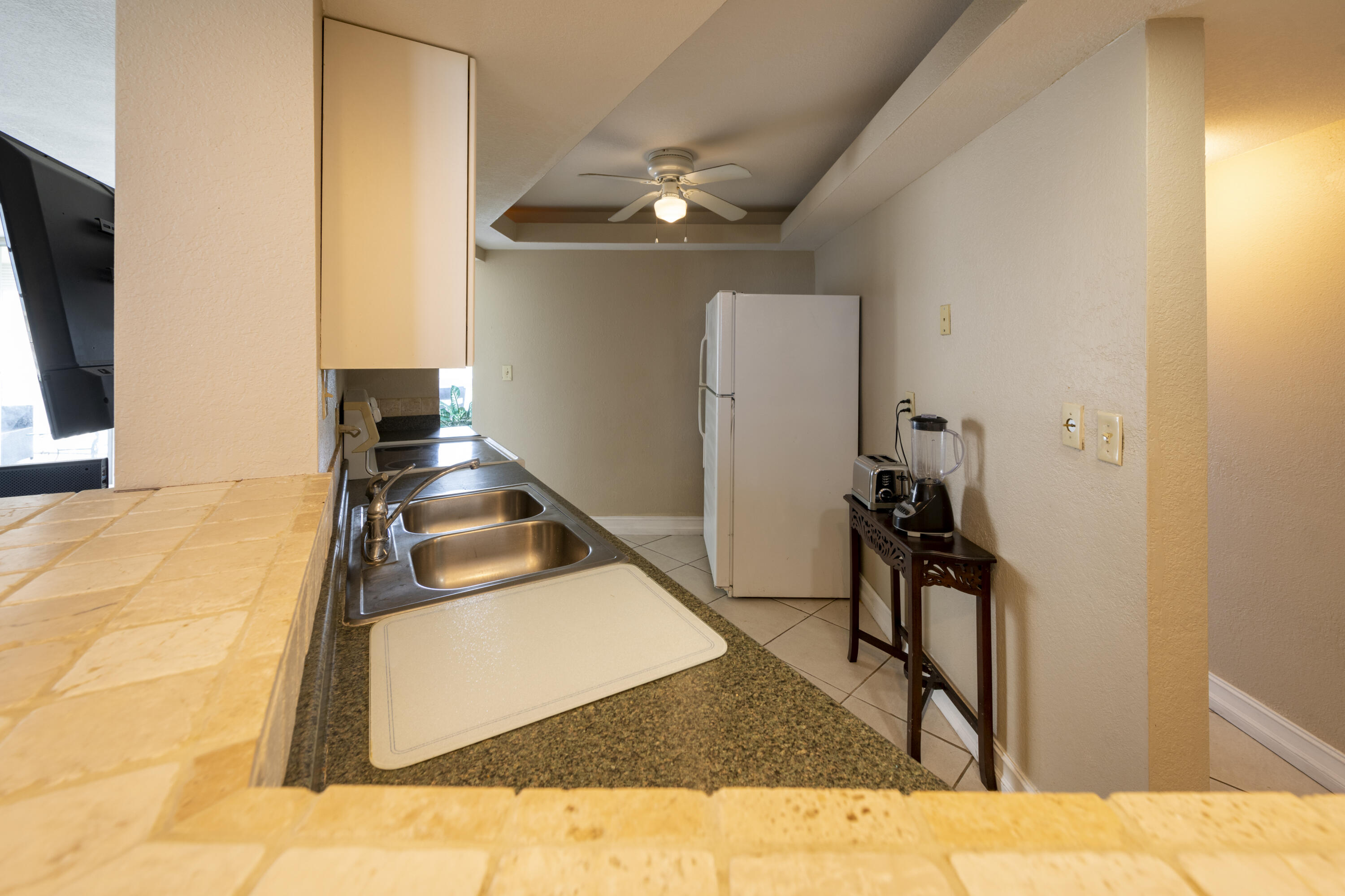 ENVIRON I CONDO 9 - Residential Lease