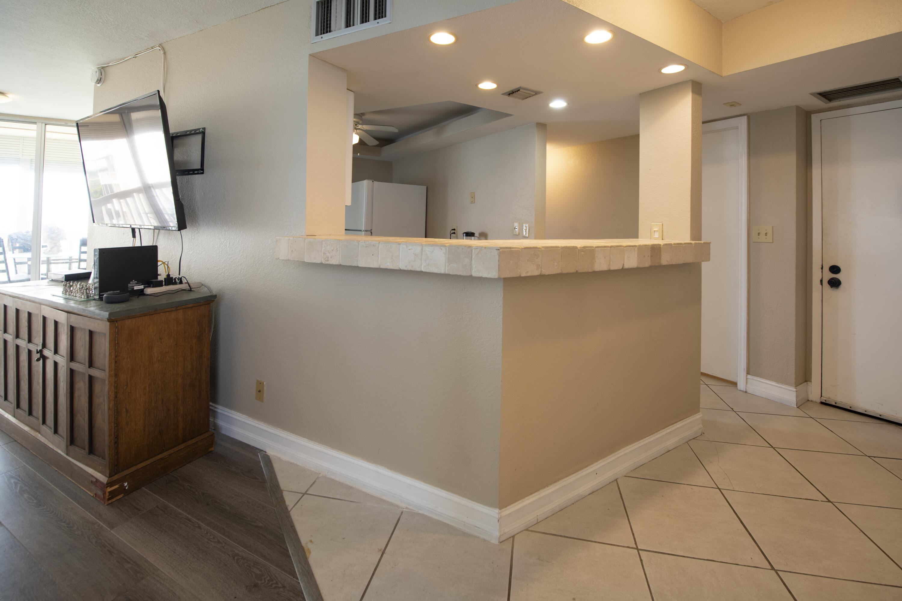 ENVIRON I CONDO 9 - Residential Lease