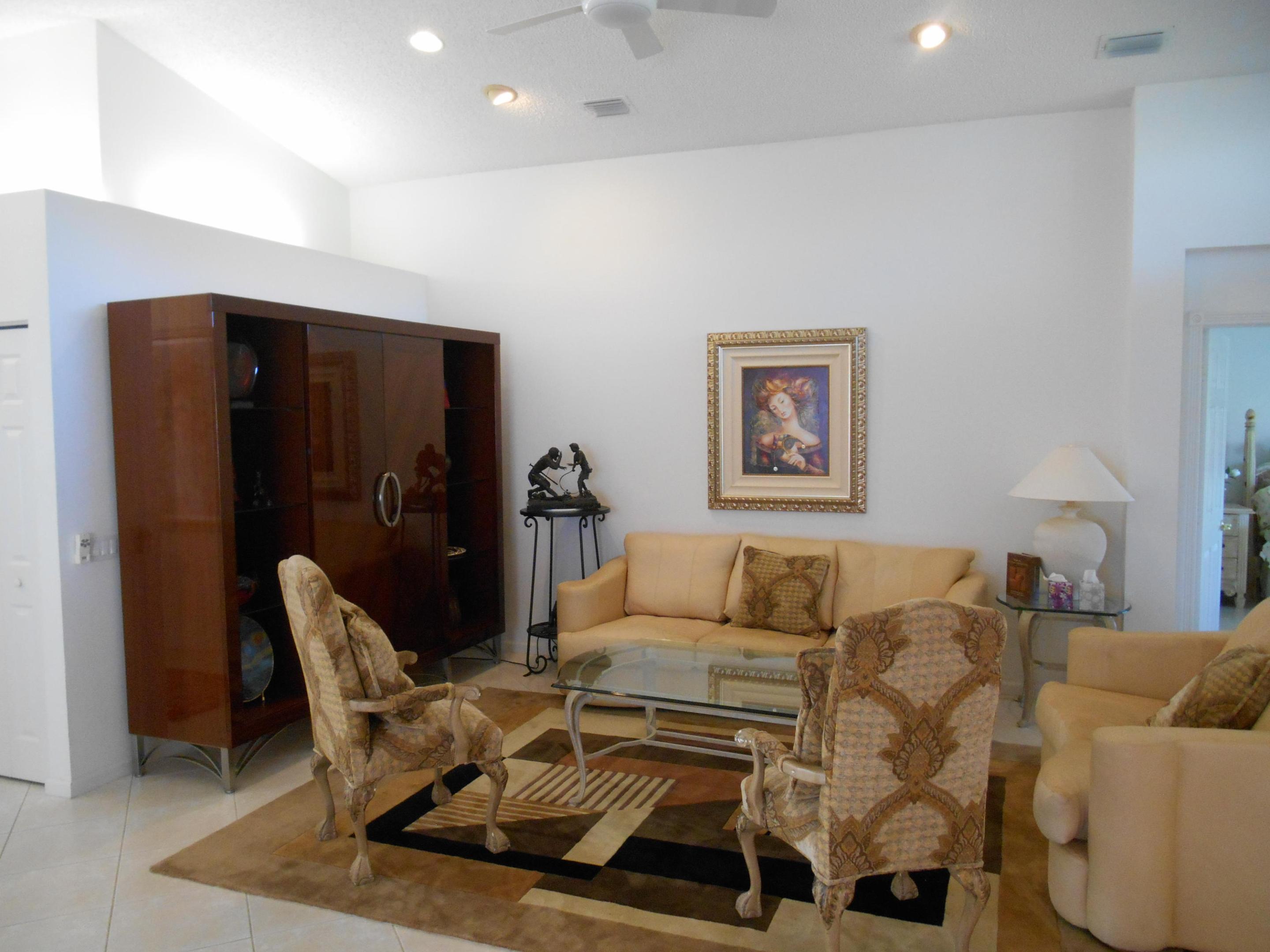 VALENCIA ISLES 3 - Residential