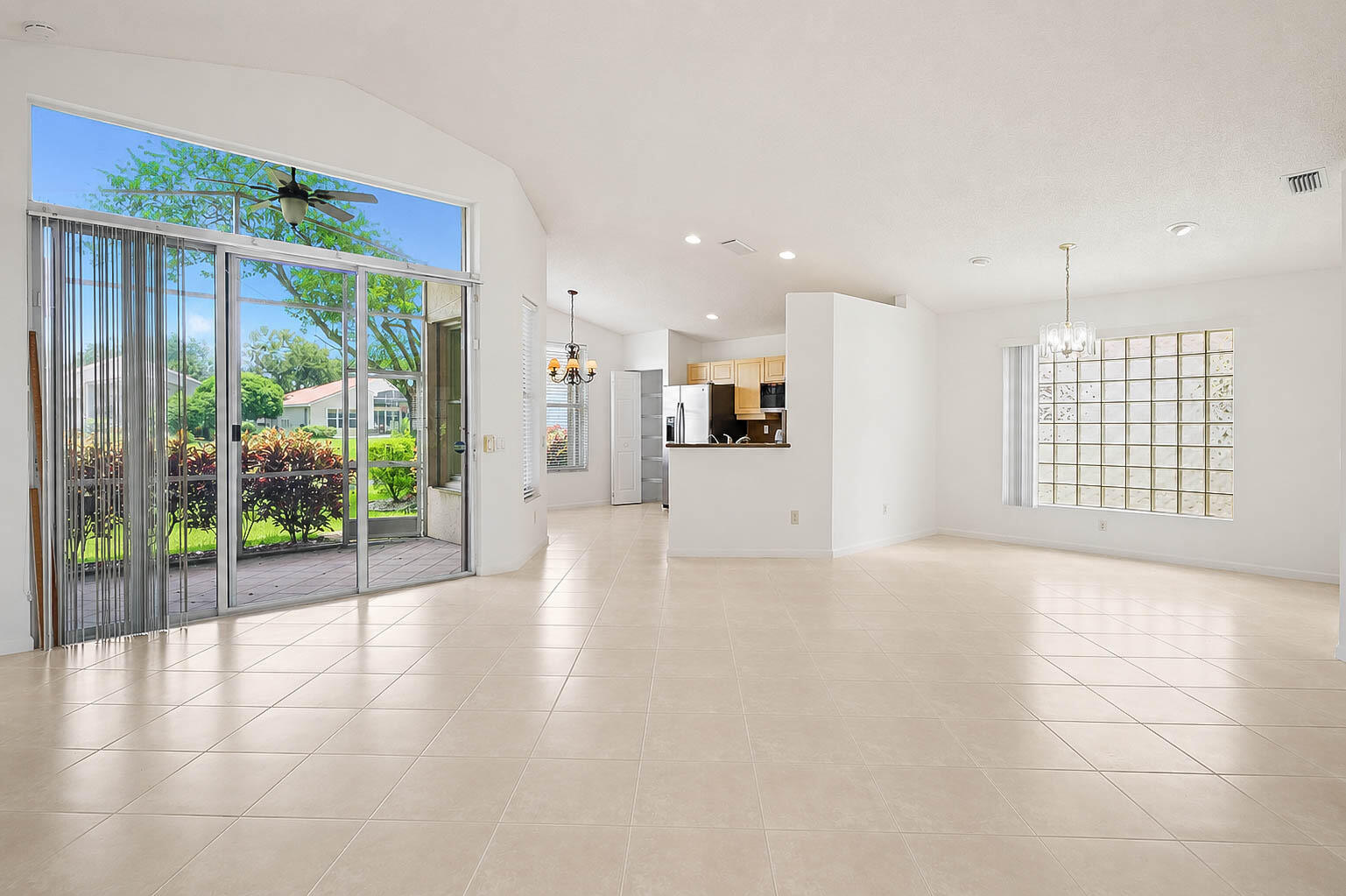 VALENCIA ISLES 3 - Residential