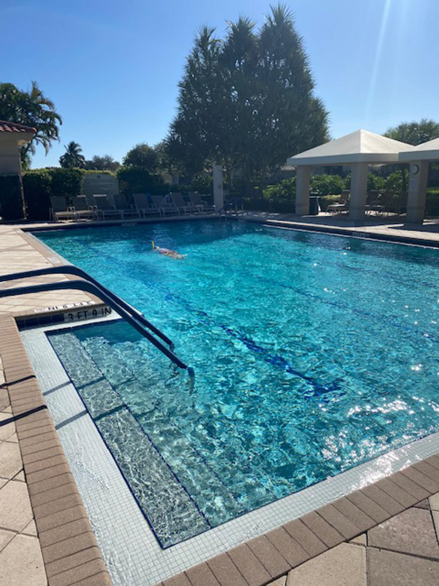VALENCIA ISLES 3 - Residential