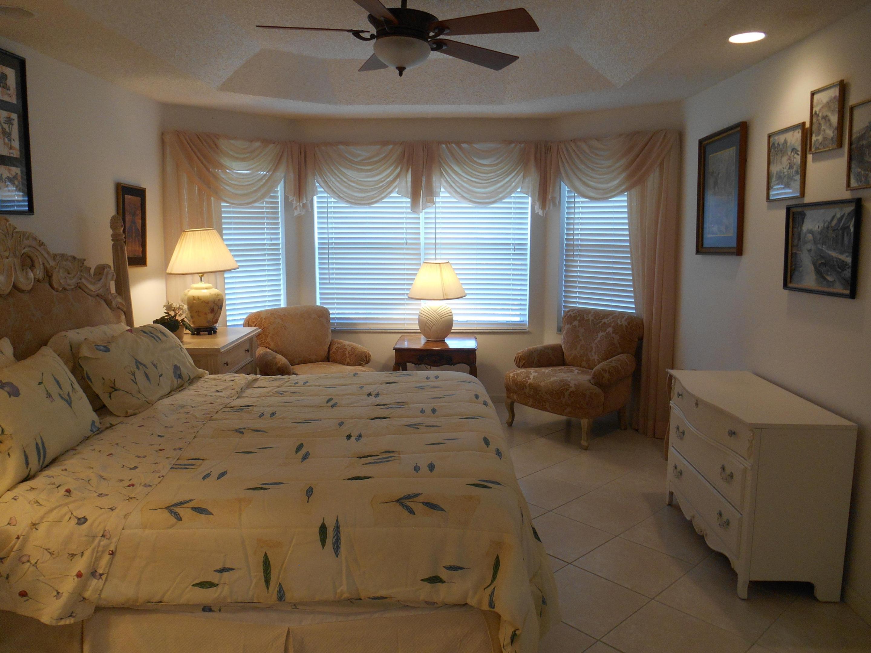 VALENCIA ISLES 3 - Residential