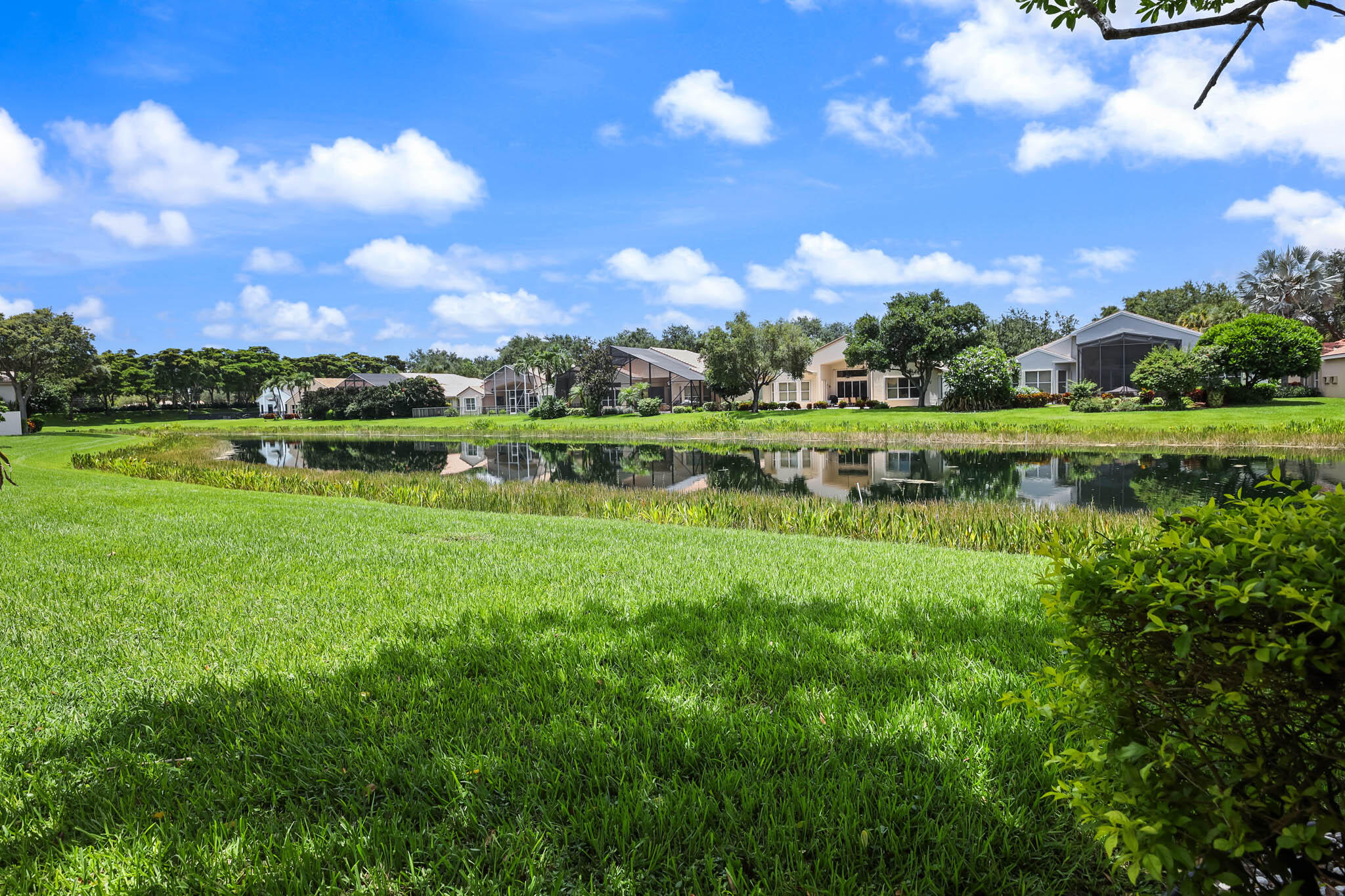 VALENCIA ISLES 3 - Residential