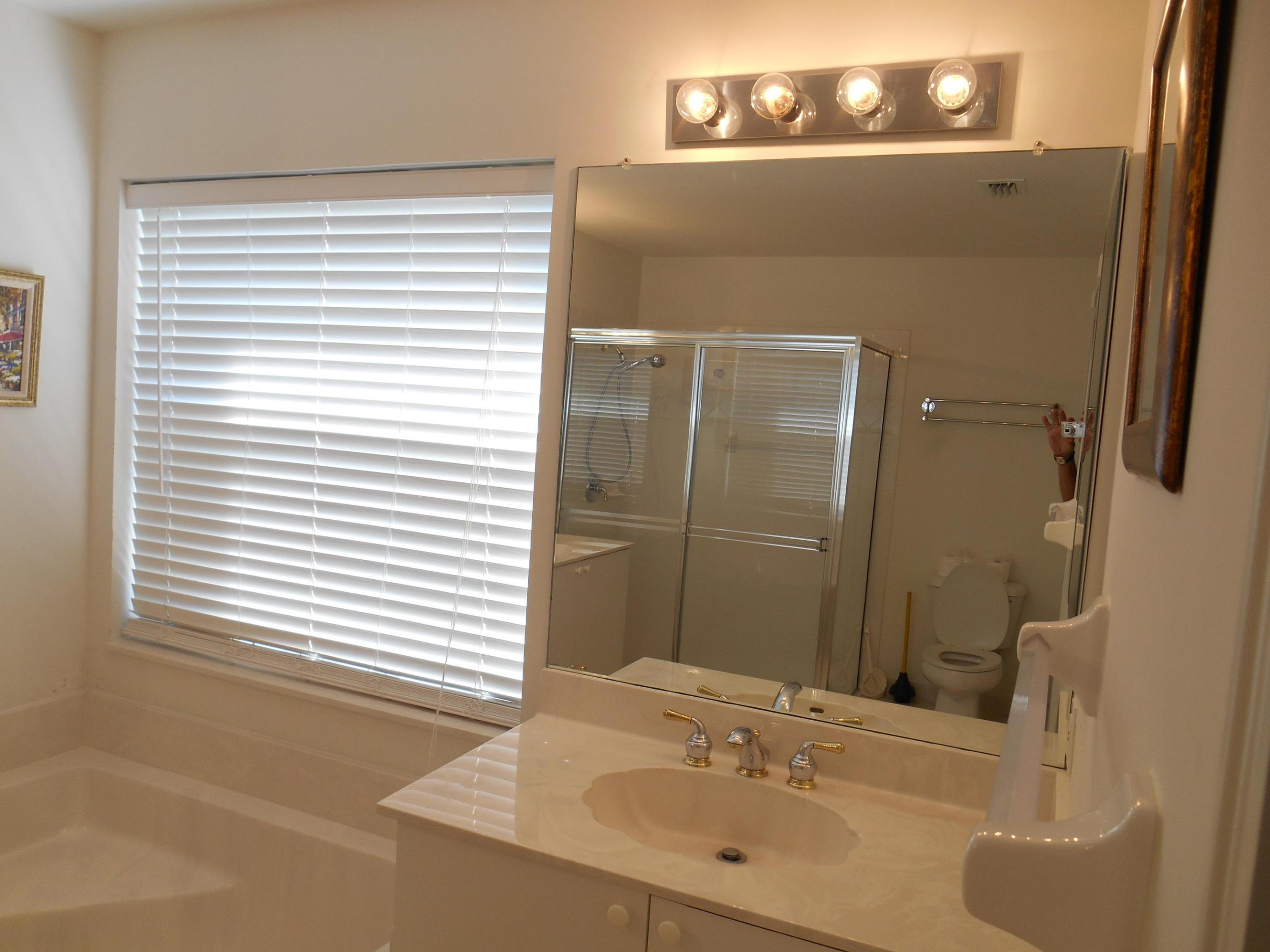 VALENCIA ISLES 3 - Residential