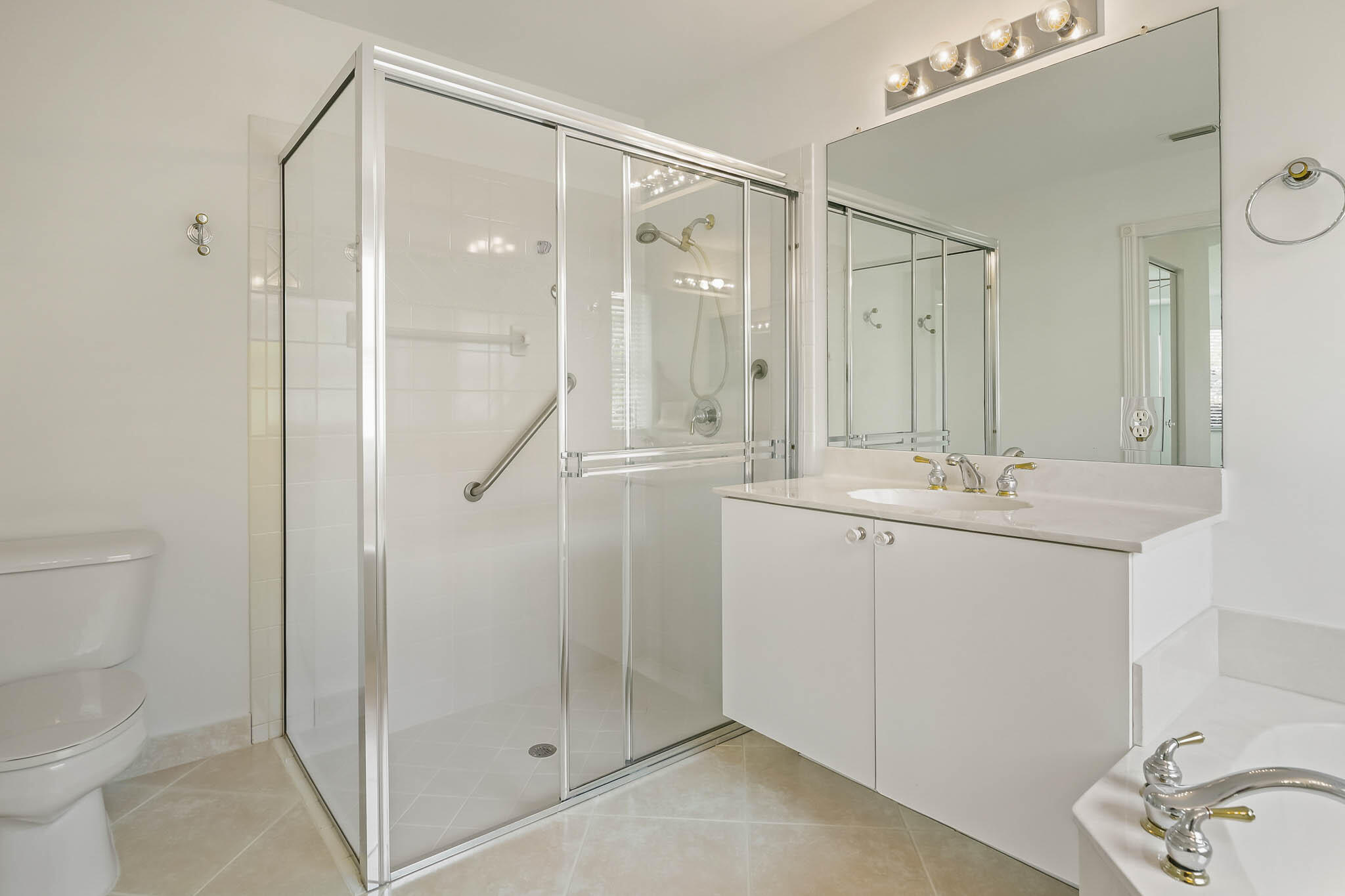 VALENCIA ISLES 3 - Residential