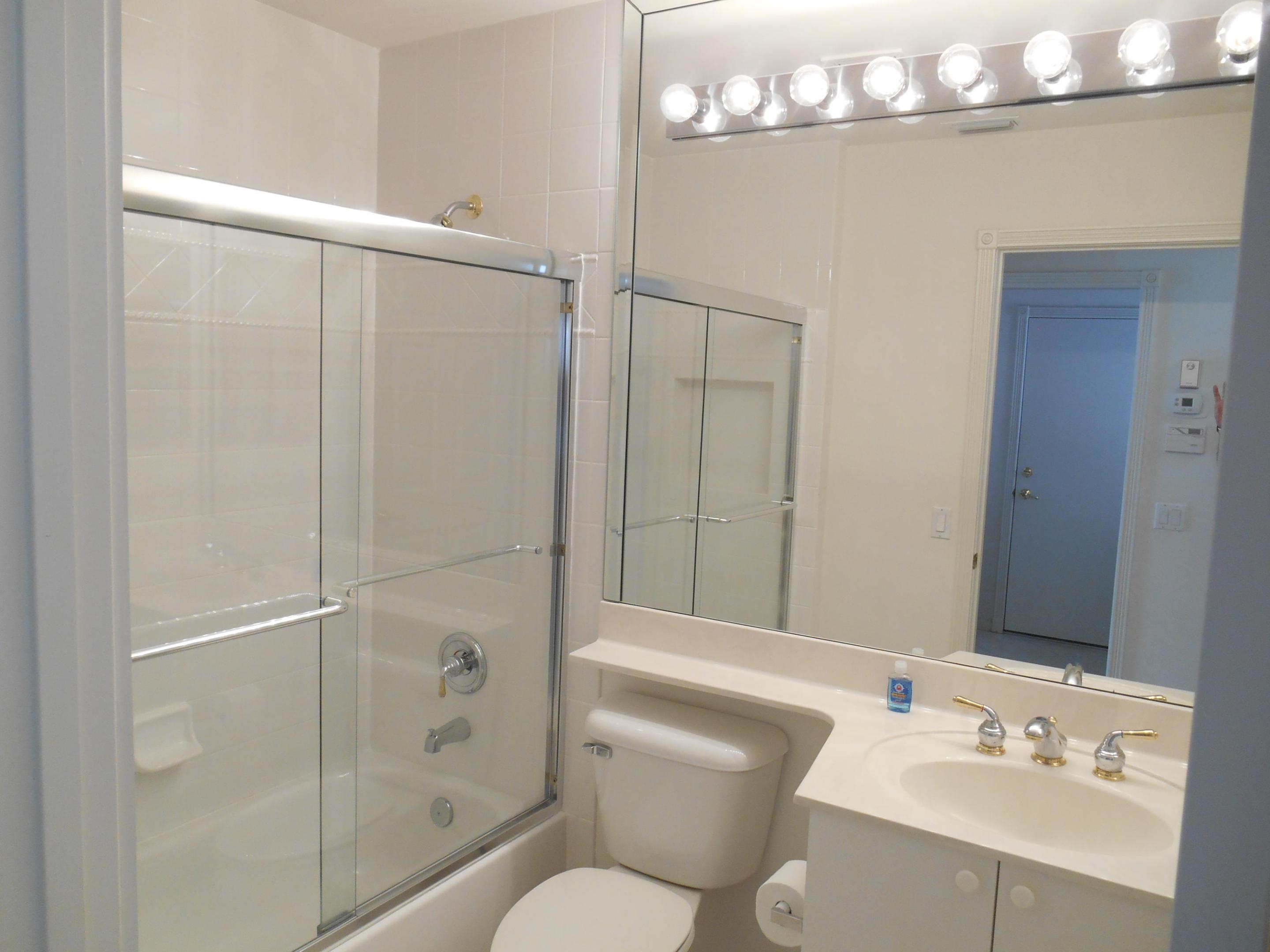 VALENCIA ISLES 3 - Residential