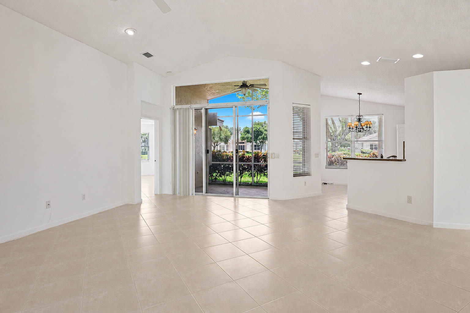 VALENCIA ISLES 3 - Residential