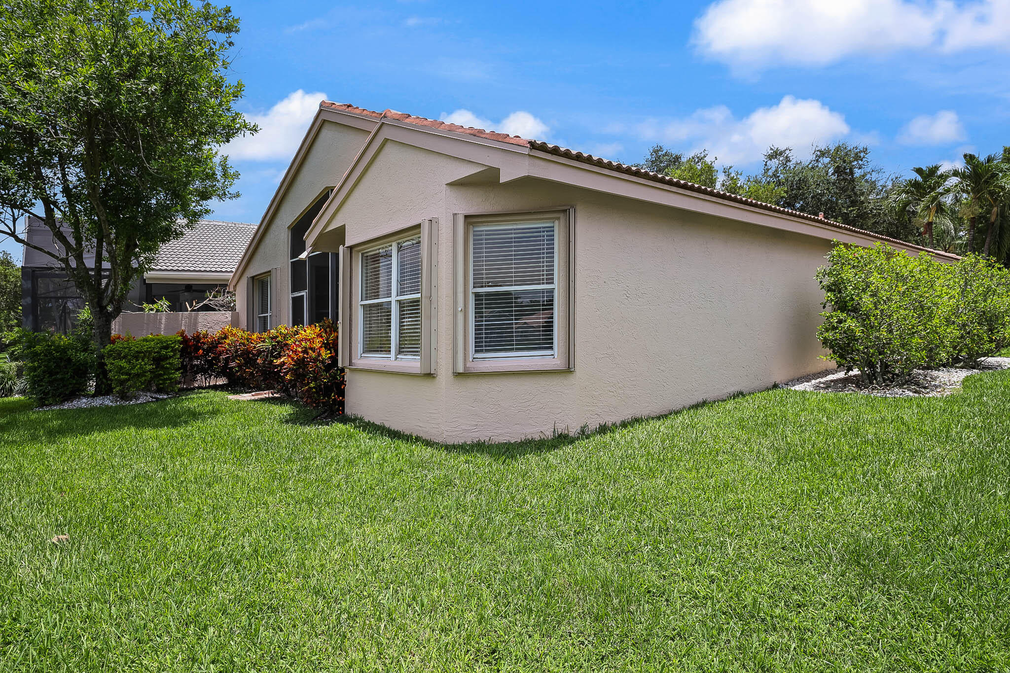 VALENCIA ISLES 3 - Residential