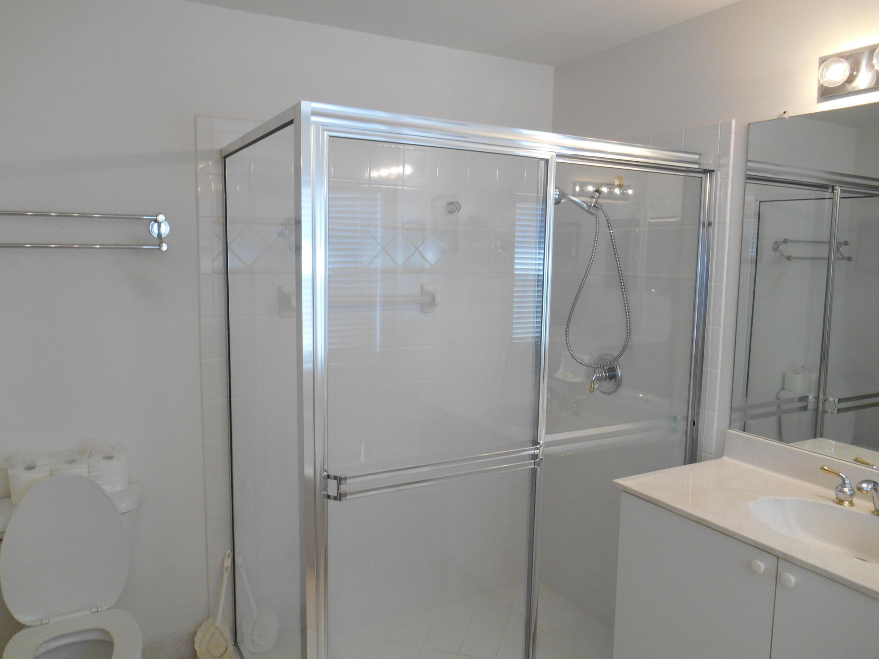 VALENCIA ISLES 3 - Residential