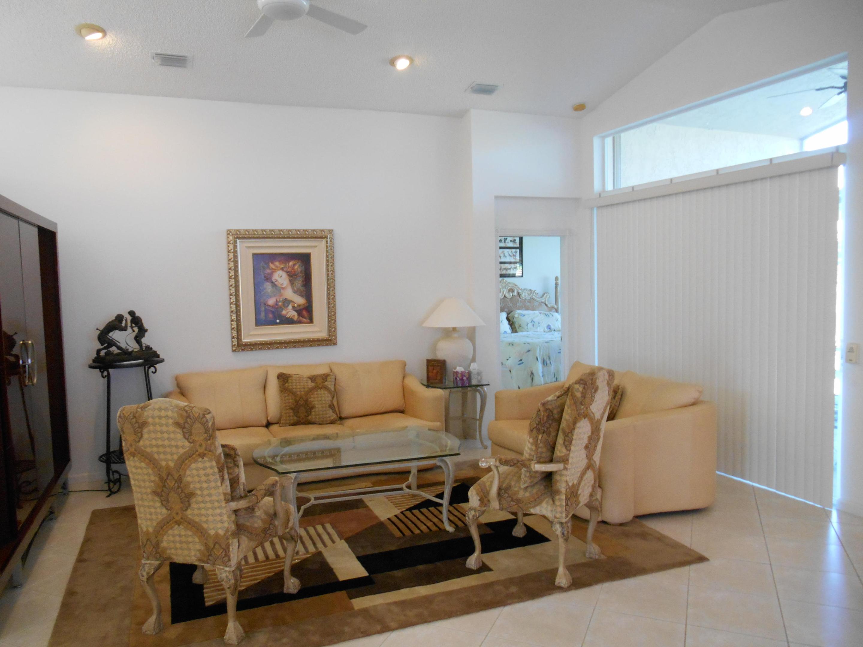 VALENCIA ISLES 3 - Residential