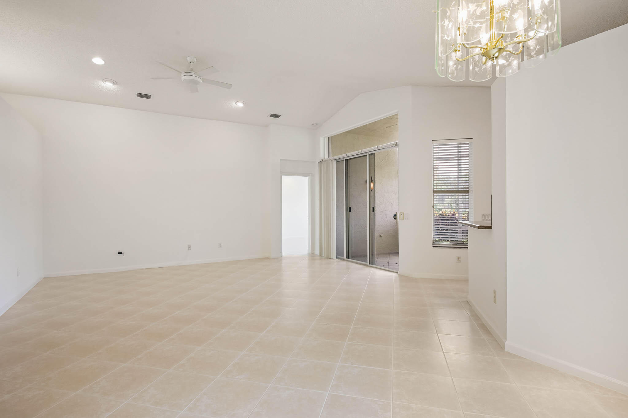 VALENCIA ISLES 3 - Residential