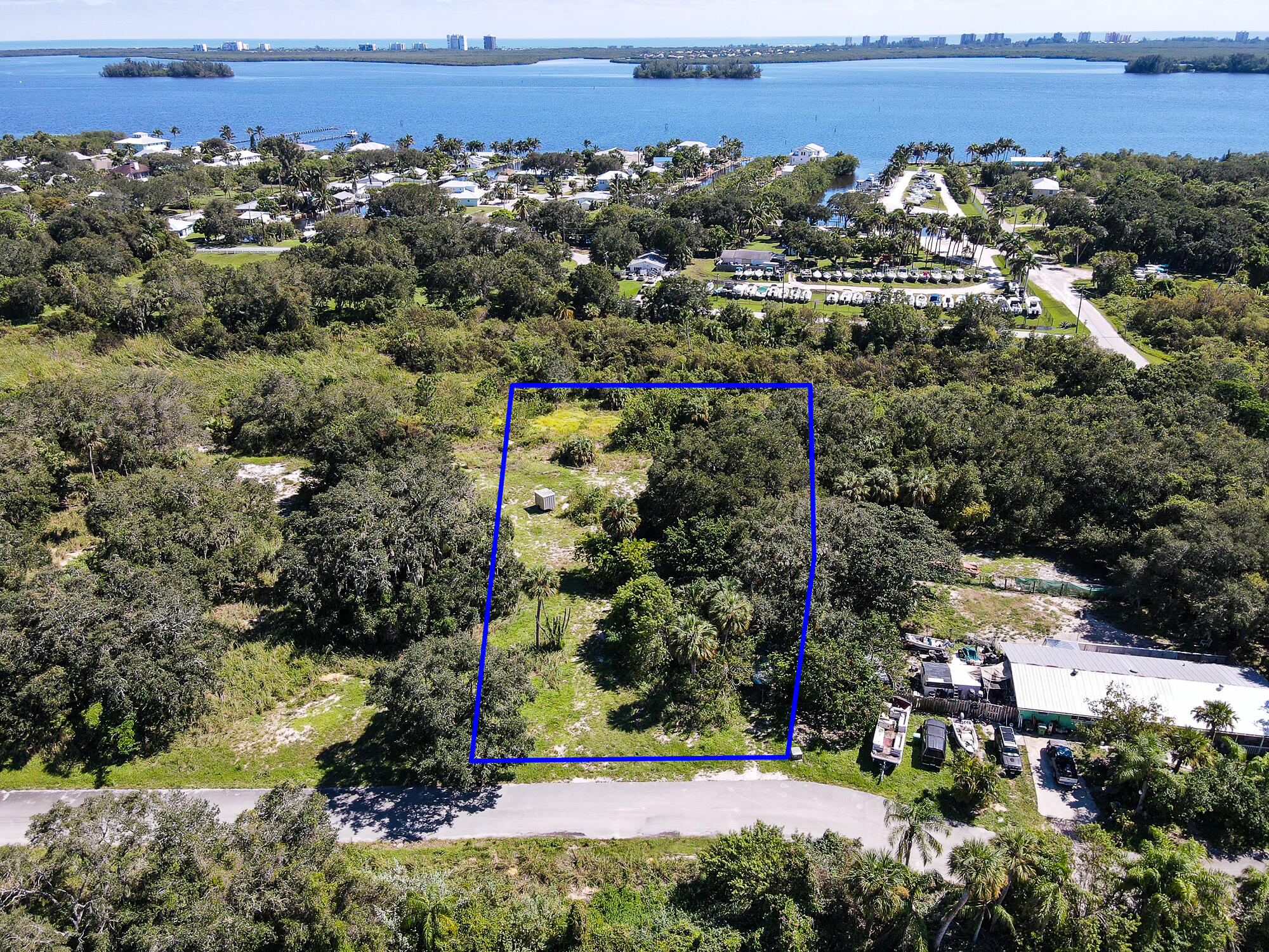 MARINER OAKS VILLAGE - Land
