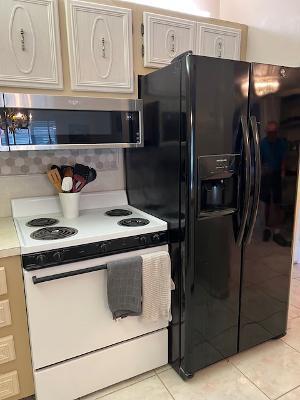 MEADOWS CONDO - Residential