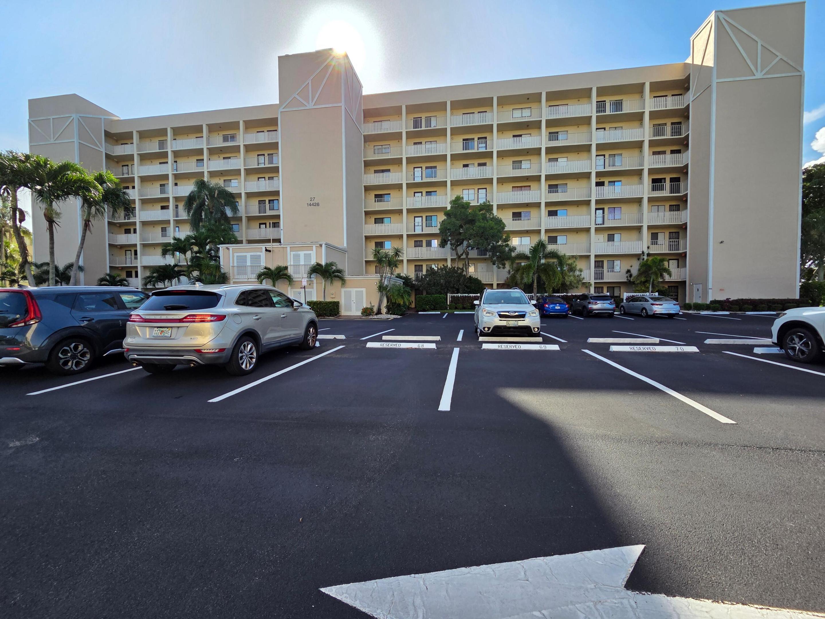 HUNTINGTON LAKES SEC THREE CONDOS - Residential