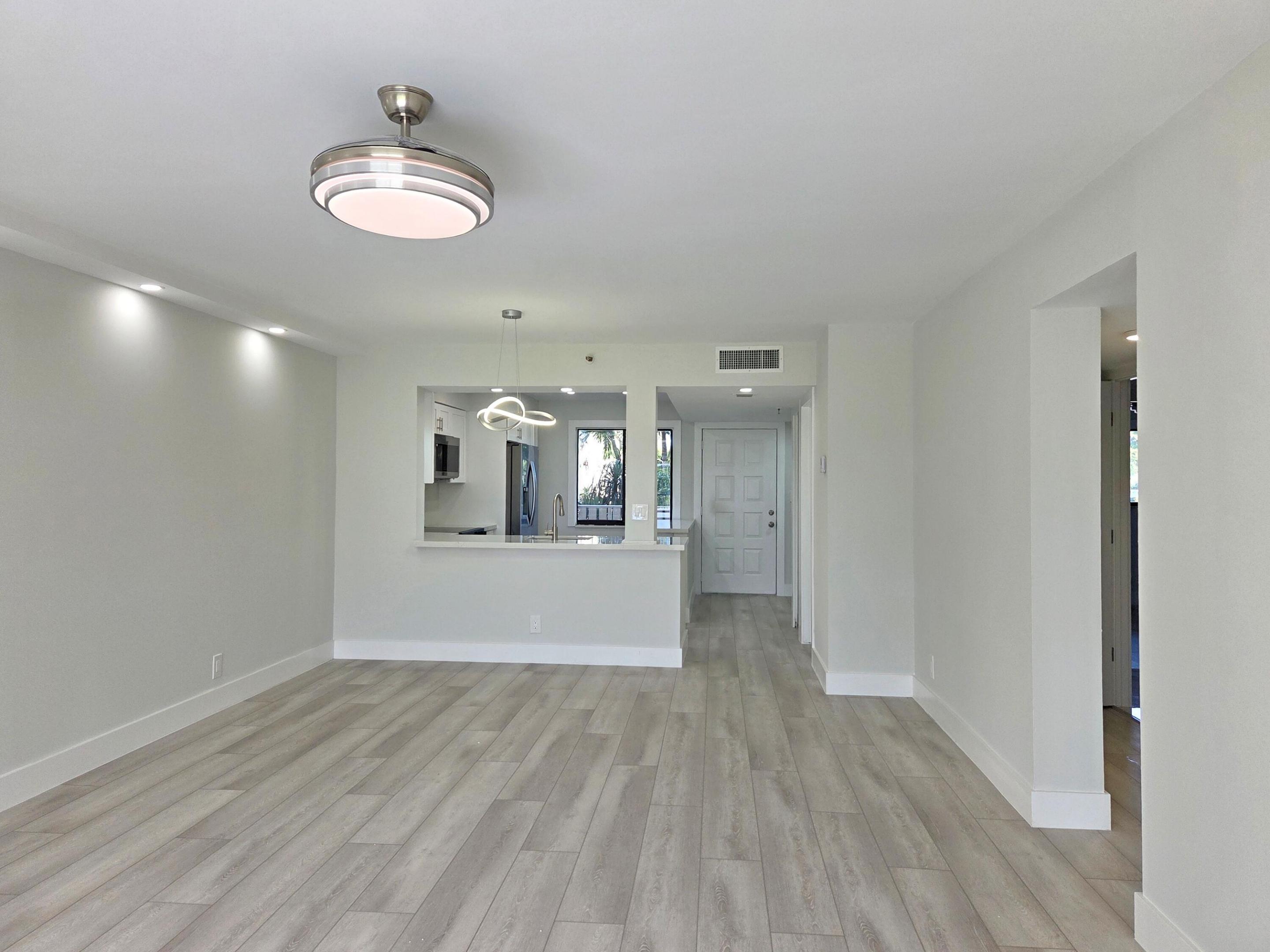 HUNTINGTON LAKES SEC THREE CONDOS - Residential