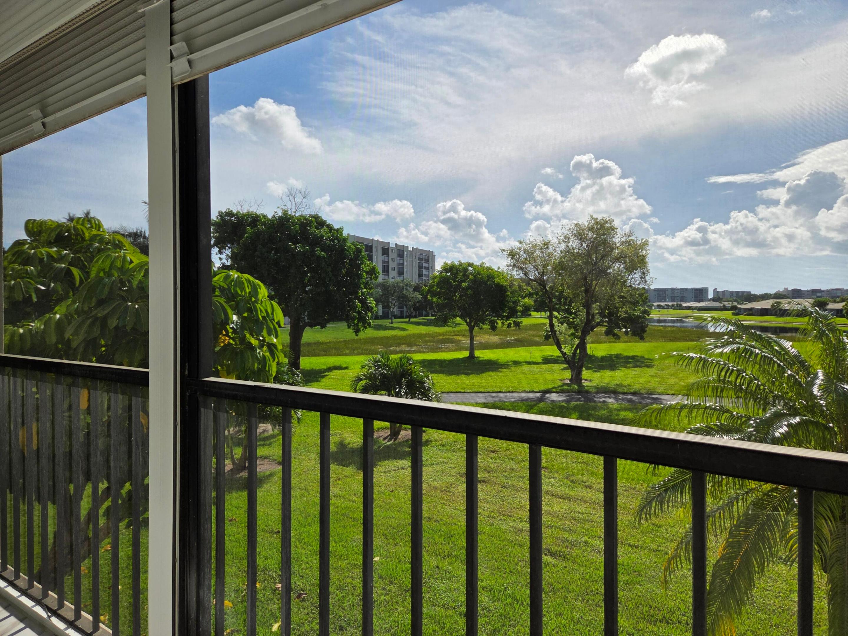HUNTINGTON LAKES SEC THREE CONDOS - Residential