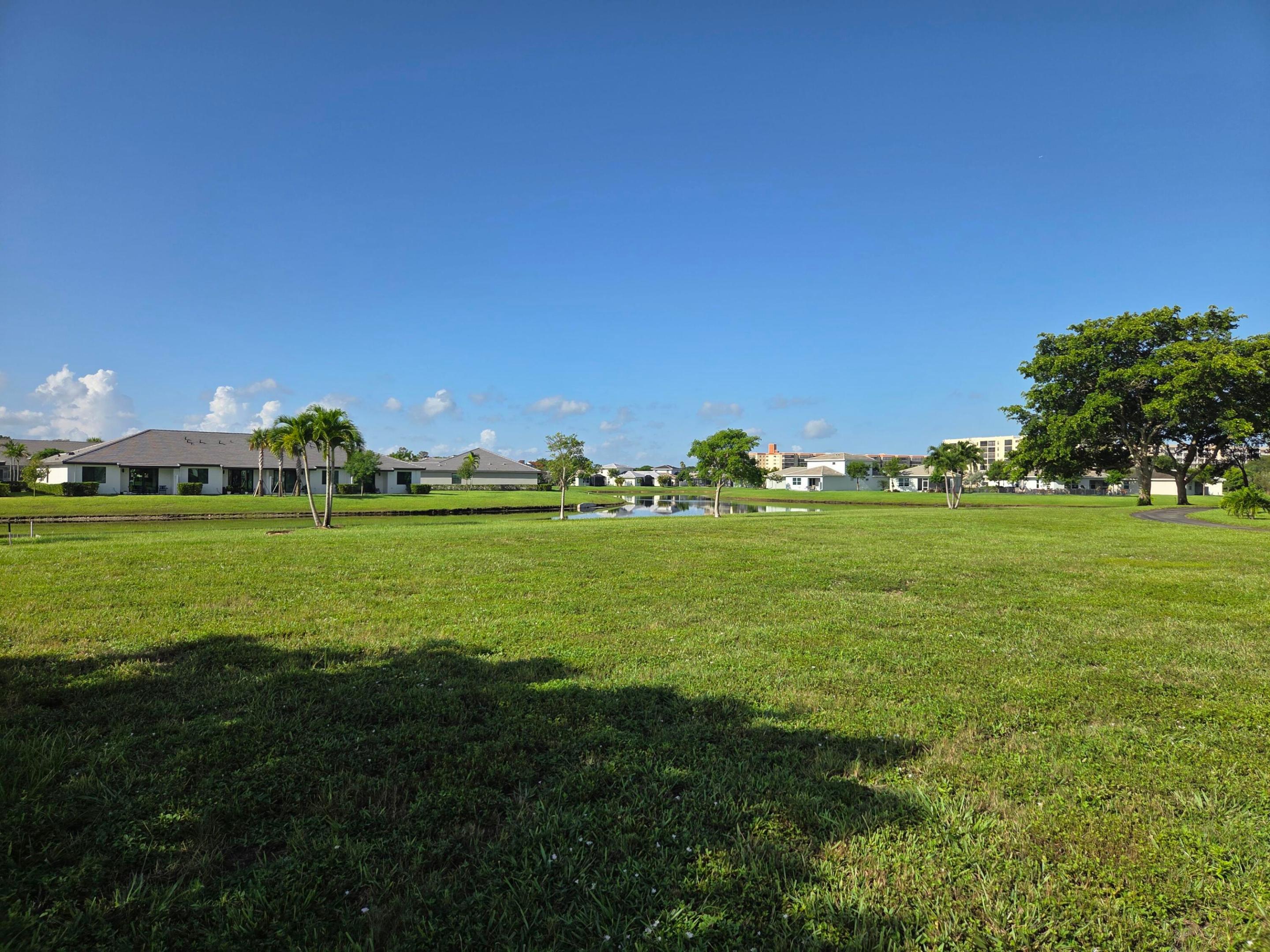 HUNTINGTON LAKES SEC THREE CONDOS - Residential