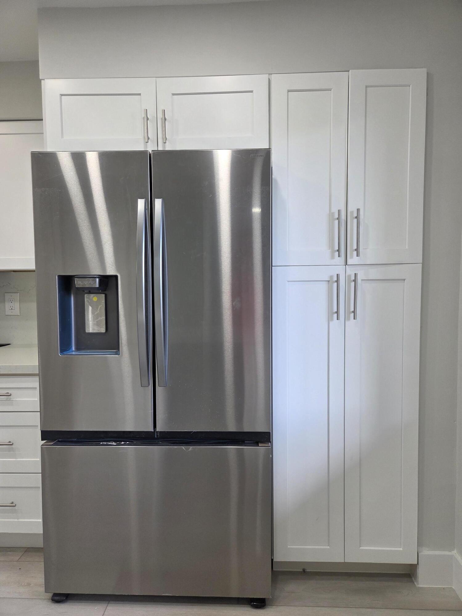 HUNTINGTON LAKES SEC THREE CONDOS - Residential