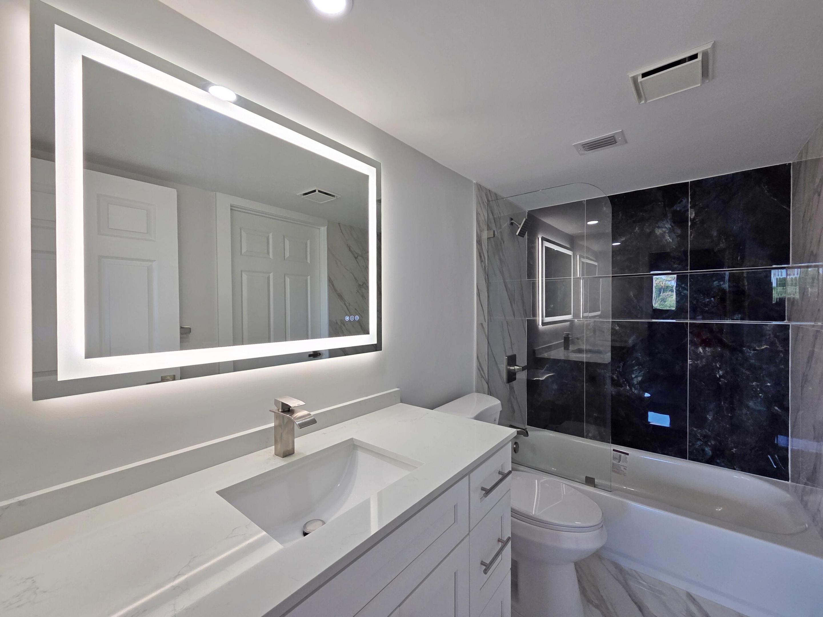 HUNTINGTON LAKES SEC THREE CONDOS - Residential