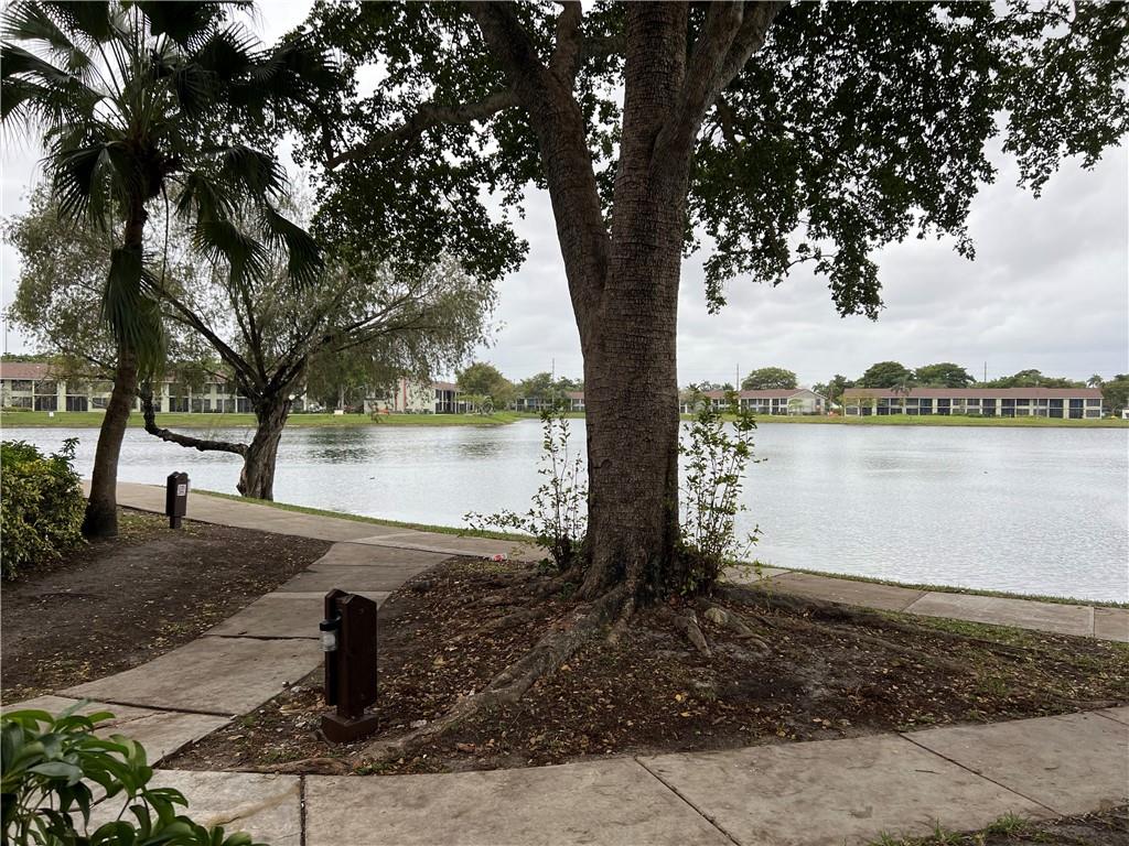 LAKE POINTE 7 CONDO - Residential