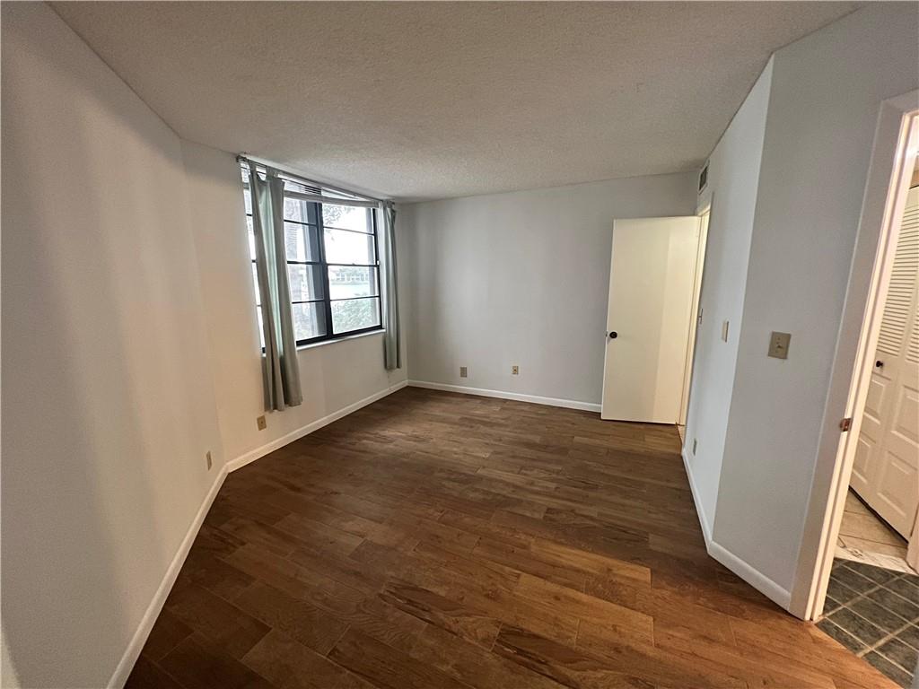 LAKE POINTE 7 CONDO - Residential