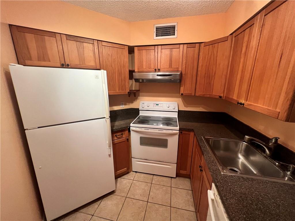 LAKE POINTE 7 CONDO - Residential