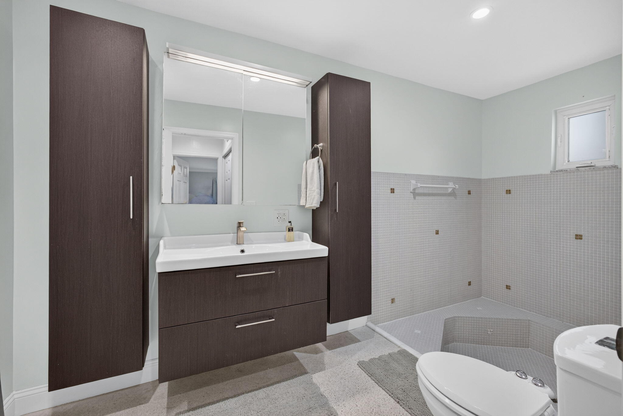 COLLEGE PARK - Residential