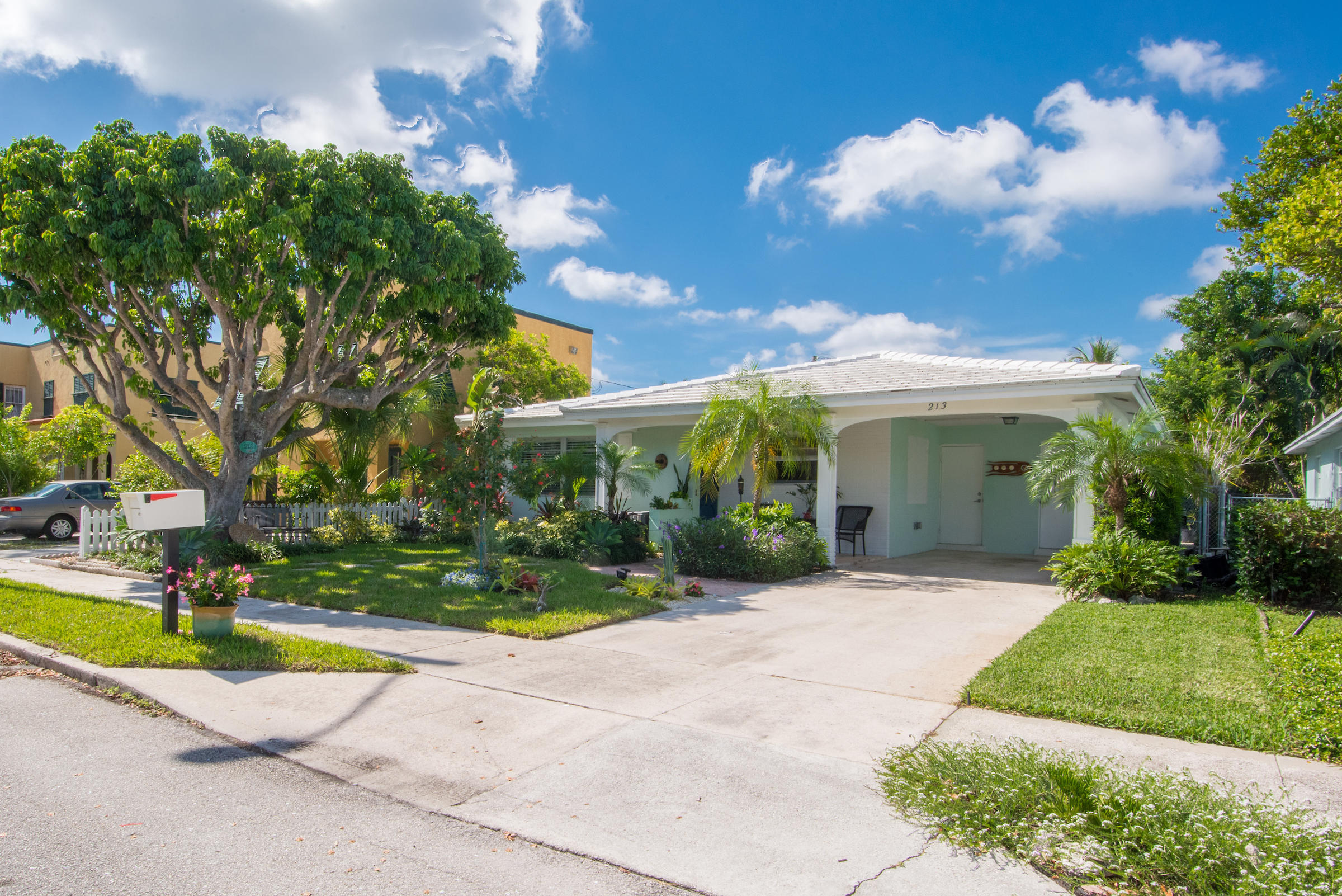 COLLEGE PARK - Residential
