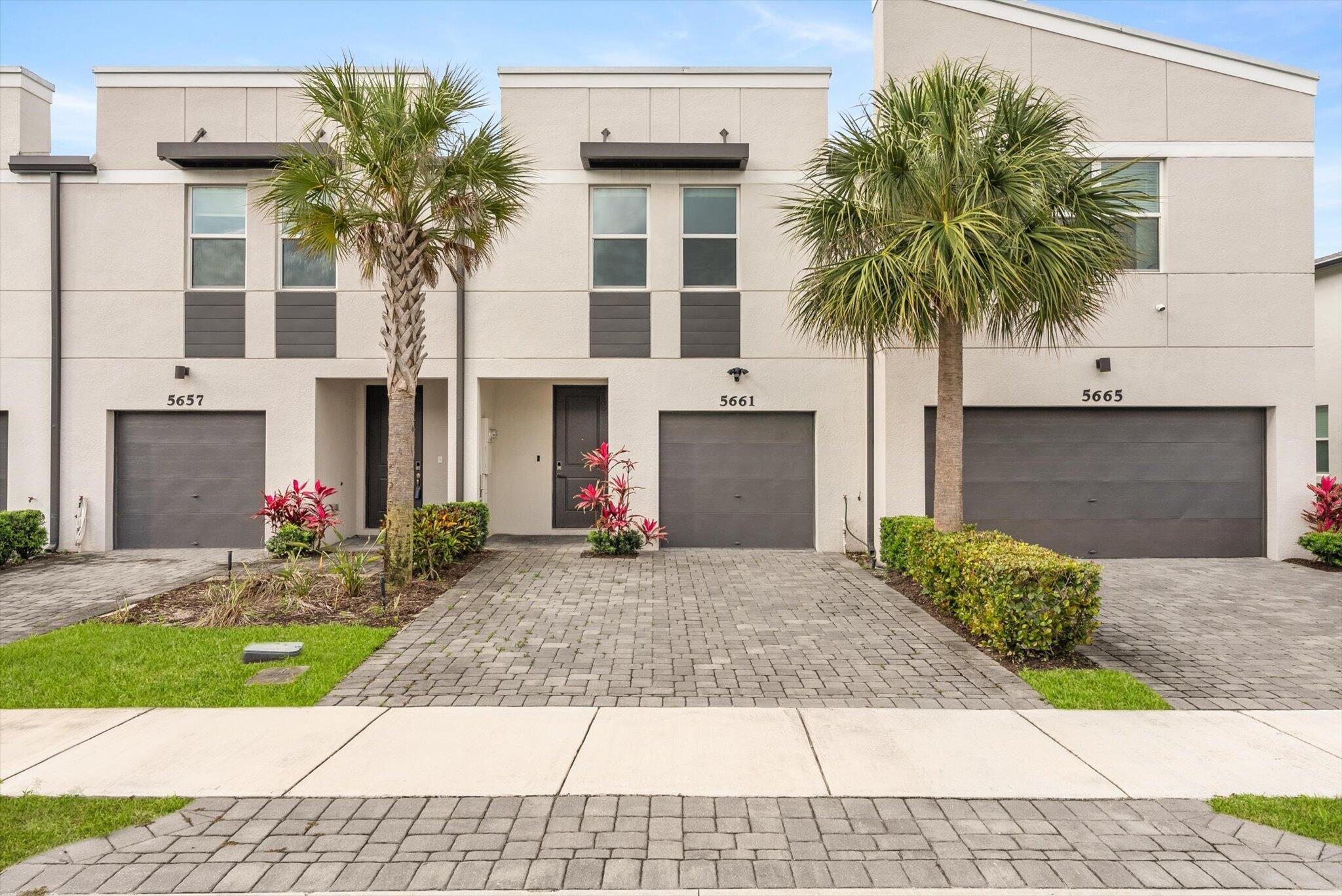 ENCLAVE AT MANGONIA PARK - Residential
