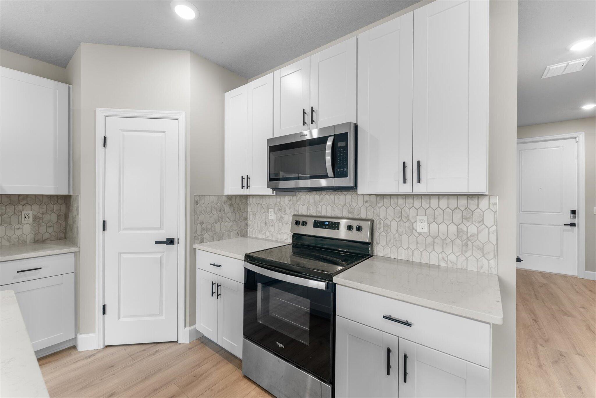 ENCLAVE AT MANGONIA PARK - Residential