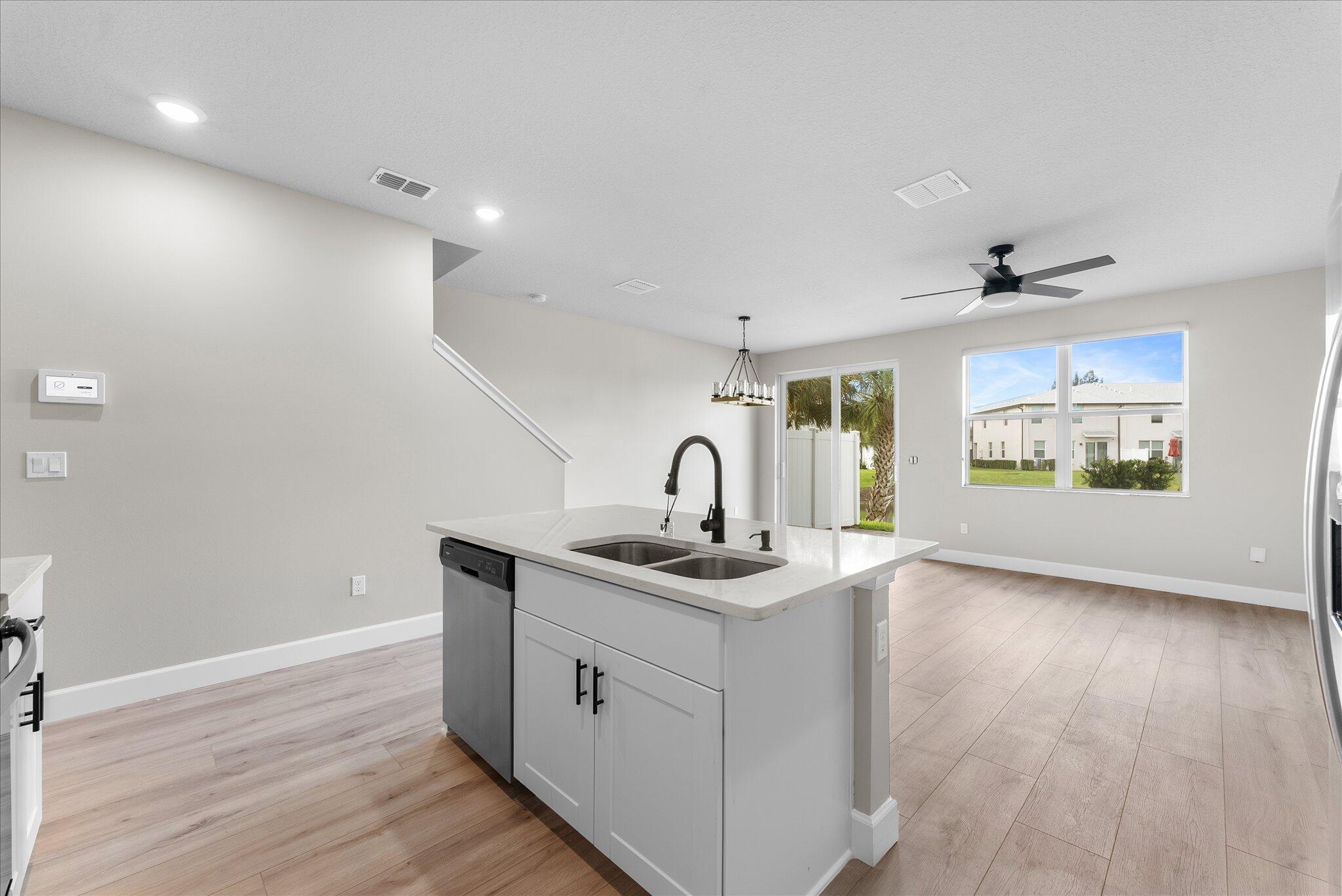 ENCLAVE AT MANGONIA PARK - Residential