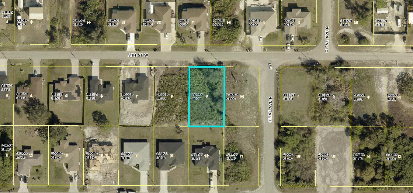 Regular side lot (.25 acres), the only available on this block, a fully developed and very central area of Leigh Acres, close to School, grocery, a few minute from 82 RD