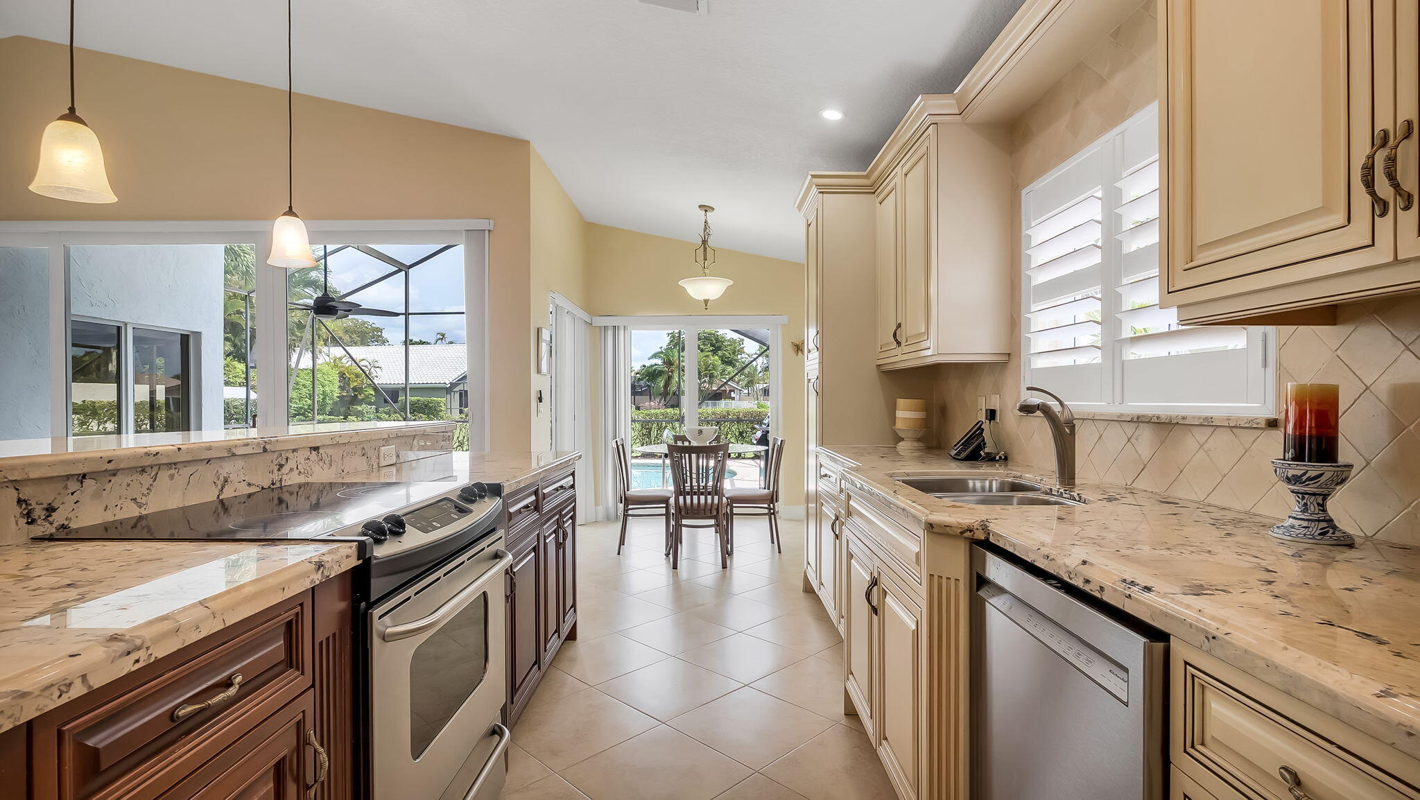 BOCA WOODS COUNTRY CLUB - Residential