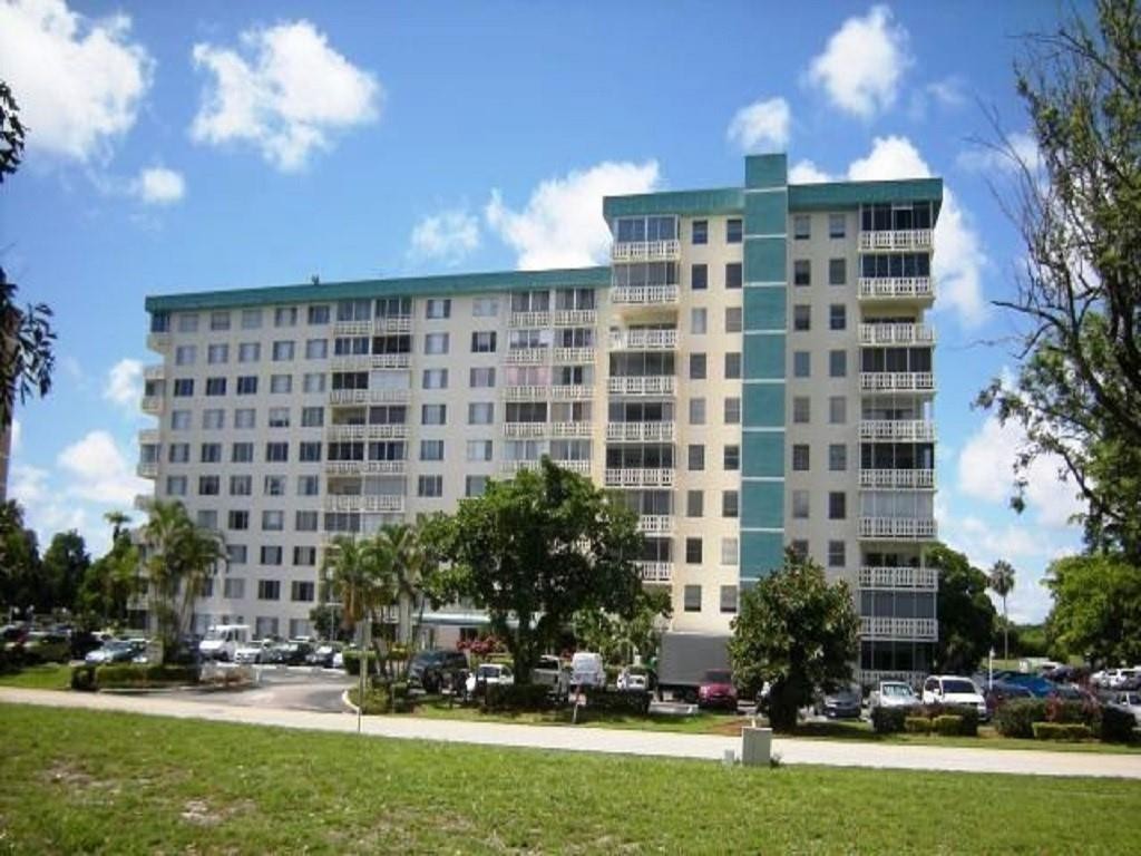 Hillcrest Condominium - Residential
