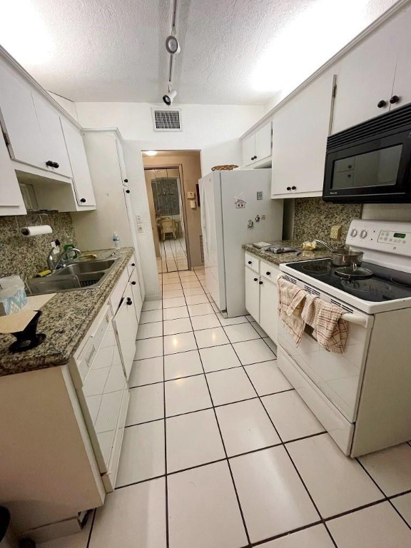 Hillcrest Condominium - Residential