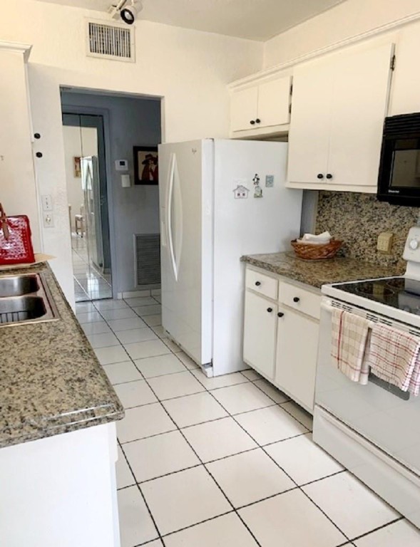 Hillcrest Condominium - Residential
