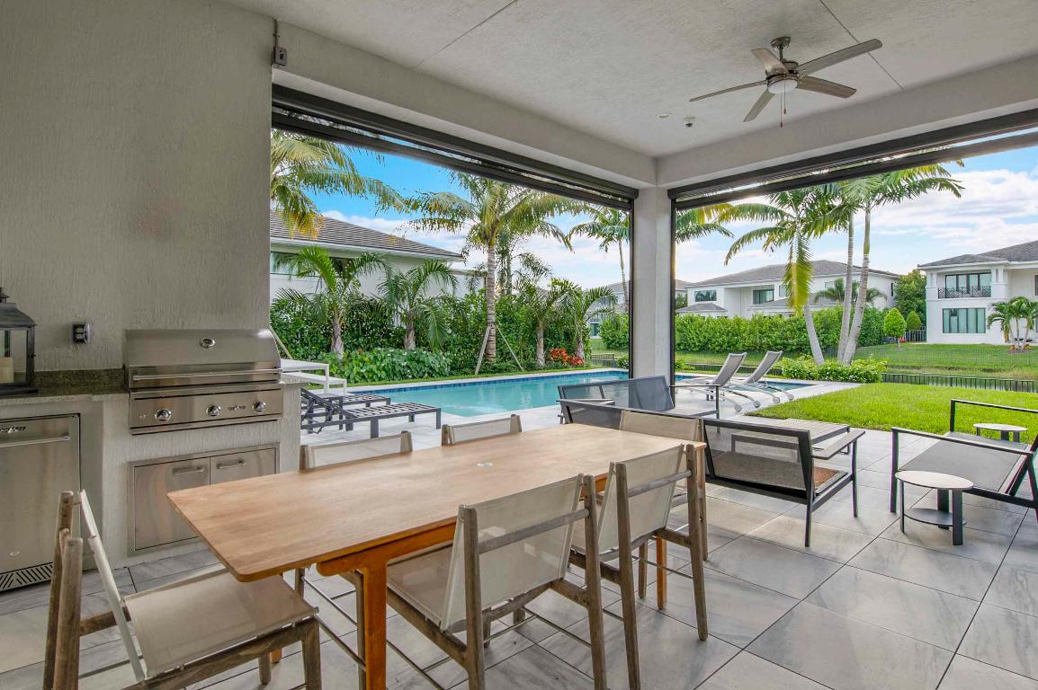 ROYAL PALM POLO - Residential