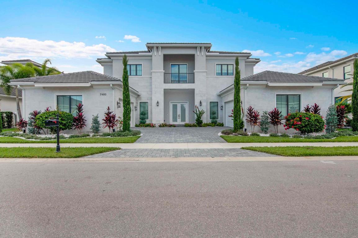 ROYAL PALM POLO - Residential
