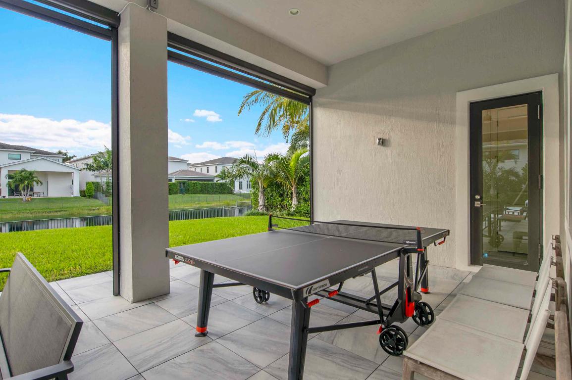 ROYAL PALM POLO - Residential
