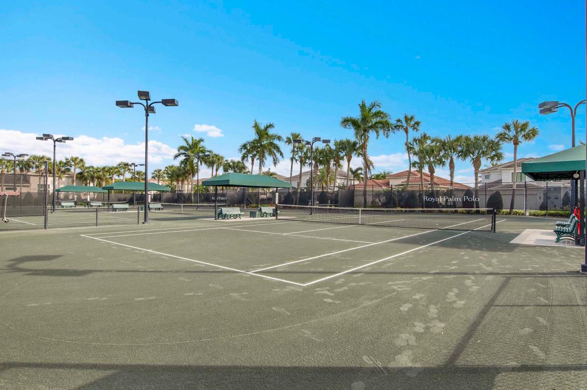 ROYAL PALM POLO - Residential