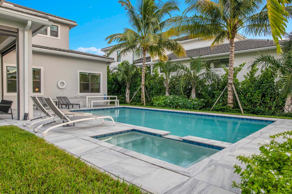 ROYAL PALM POLO - Residential