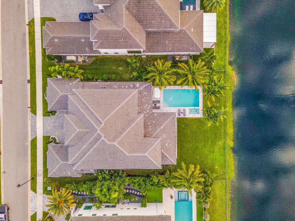 ROYAL PALM POLO - Residential