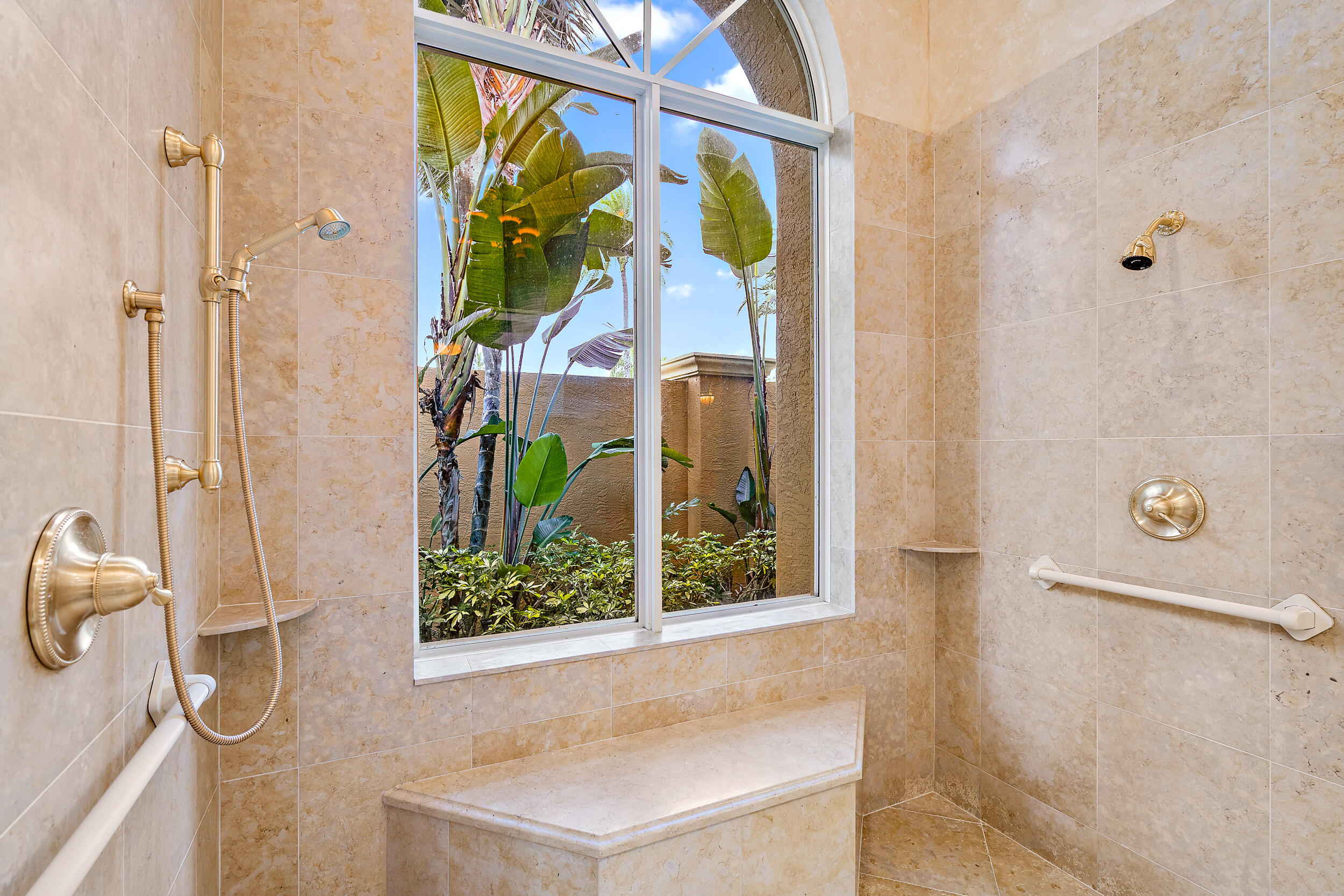 IBIS GOLF AND COUNTRY CLUB - Eagle's Isle - Residential