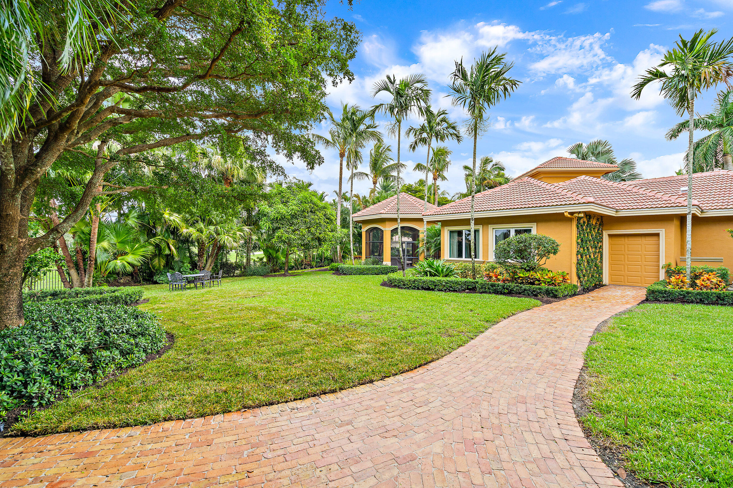 IBIS GOLF AND COUNTRY CLUB - Eagle's Isle - Residential