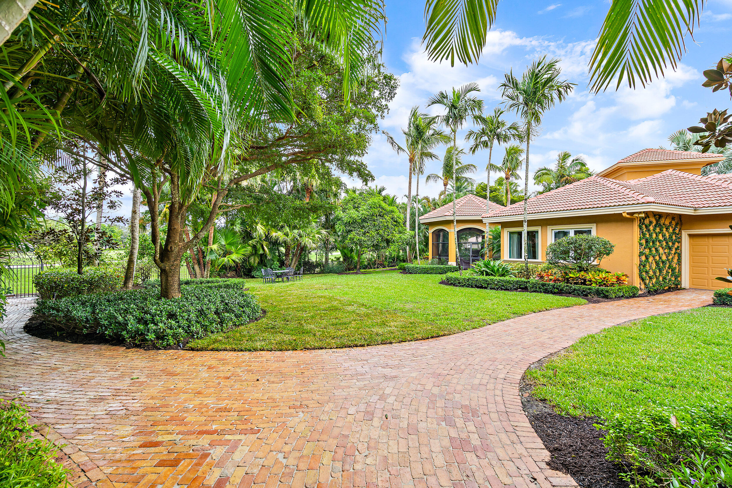 IBIS GOLF AND COUNTRY CLUB - Eagle's Isle - Residential