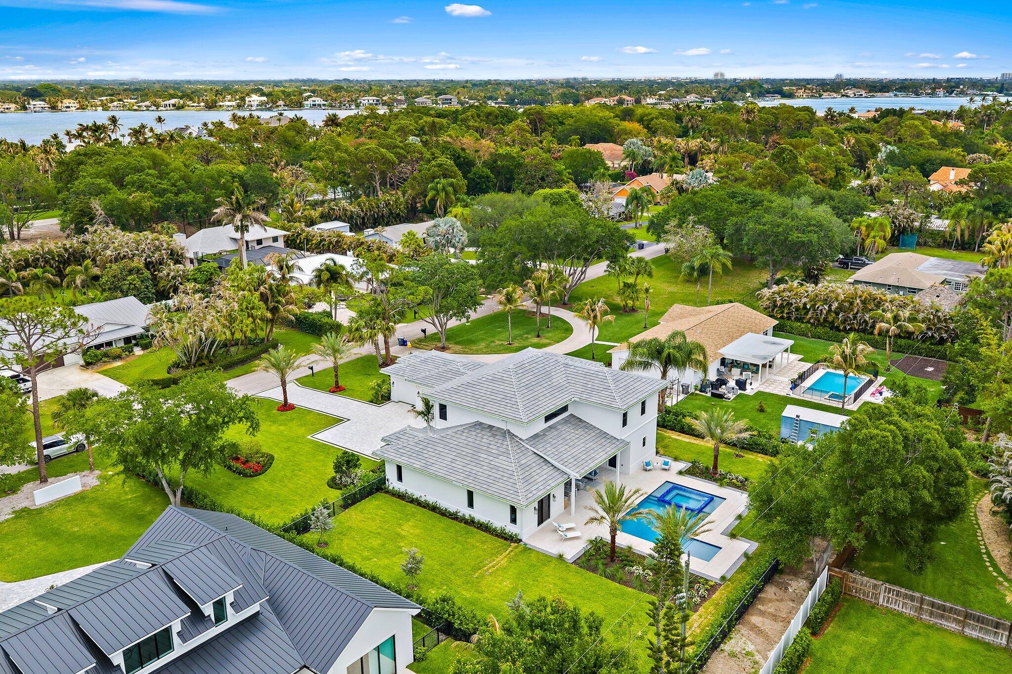 PENNOCK POINT - Residential