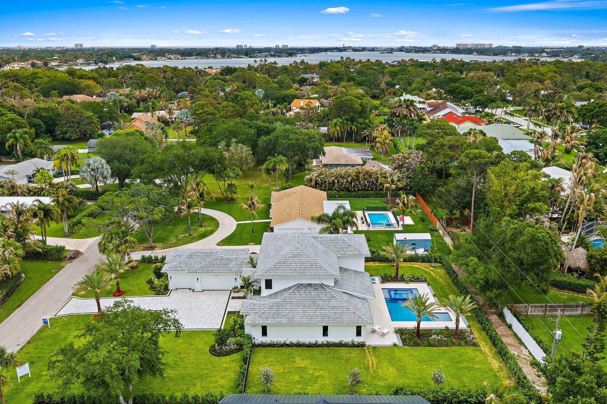 PENNOCK POINT - Residential