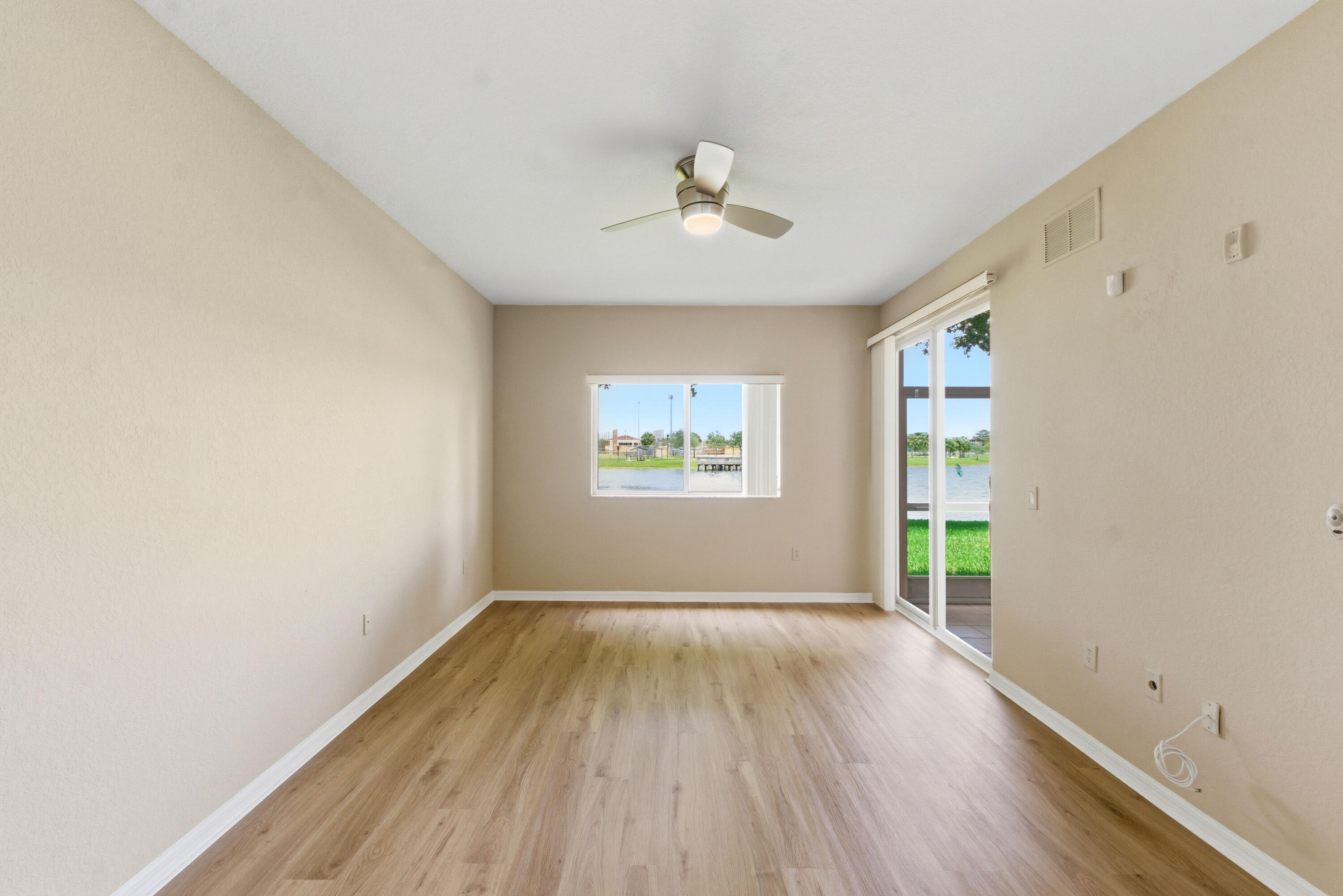 YARDLEY CONDOMINIUM E - Residential Lease